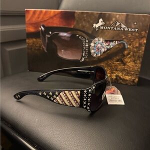 Montana West Black American Flag Rhinestone Sunglasses